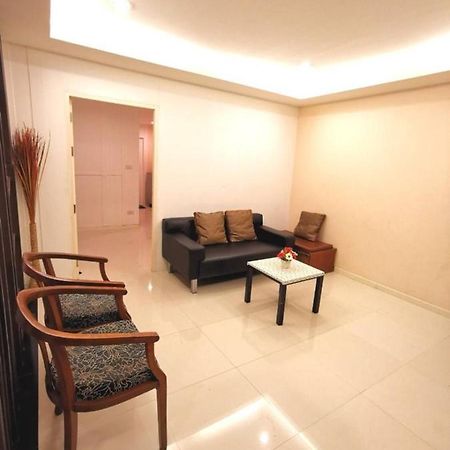 Pon House Otel Chalong Dış mekan fotoğraf